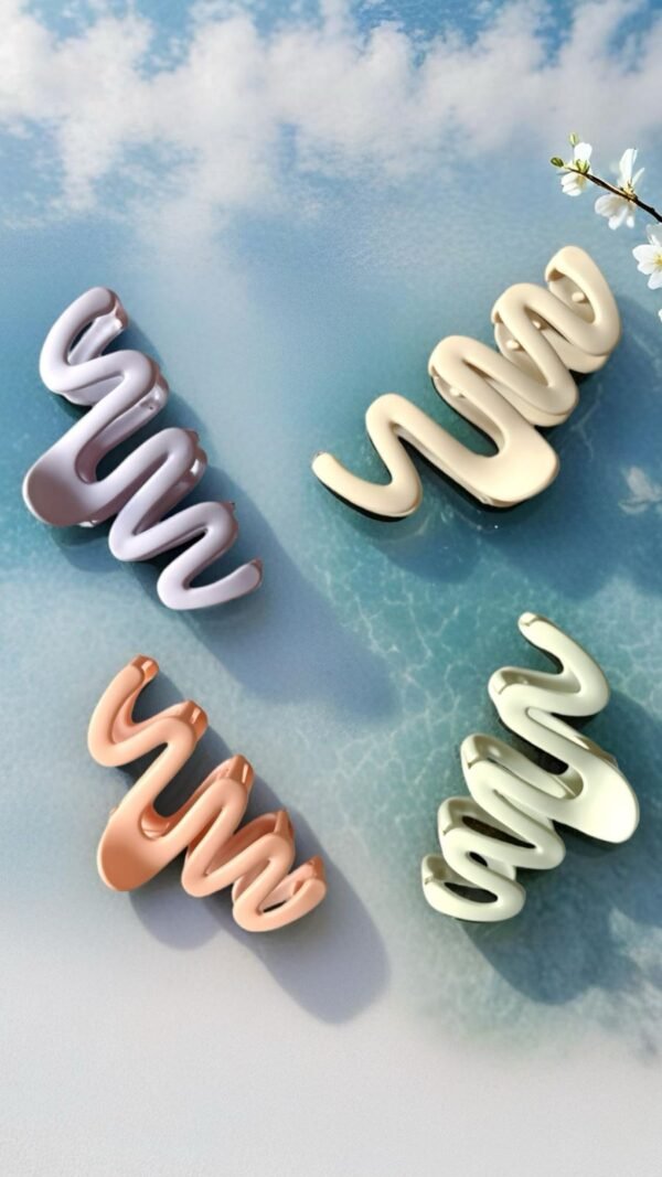 Big Wavey Claw Hair Clip - Image 5