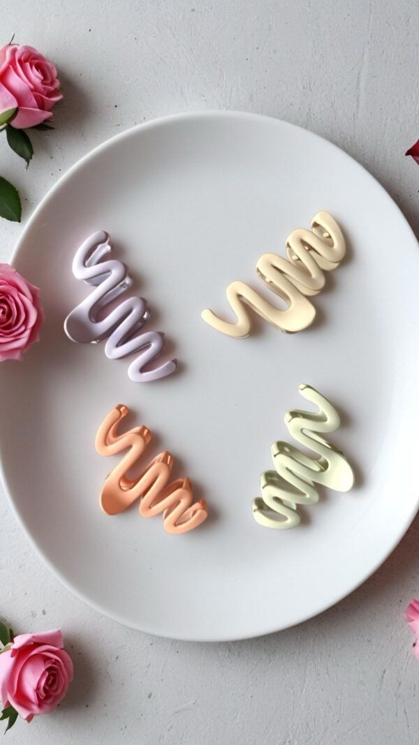 Big Wavey Claw Hair Clip - Image 4