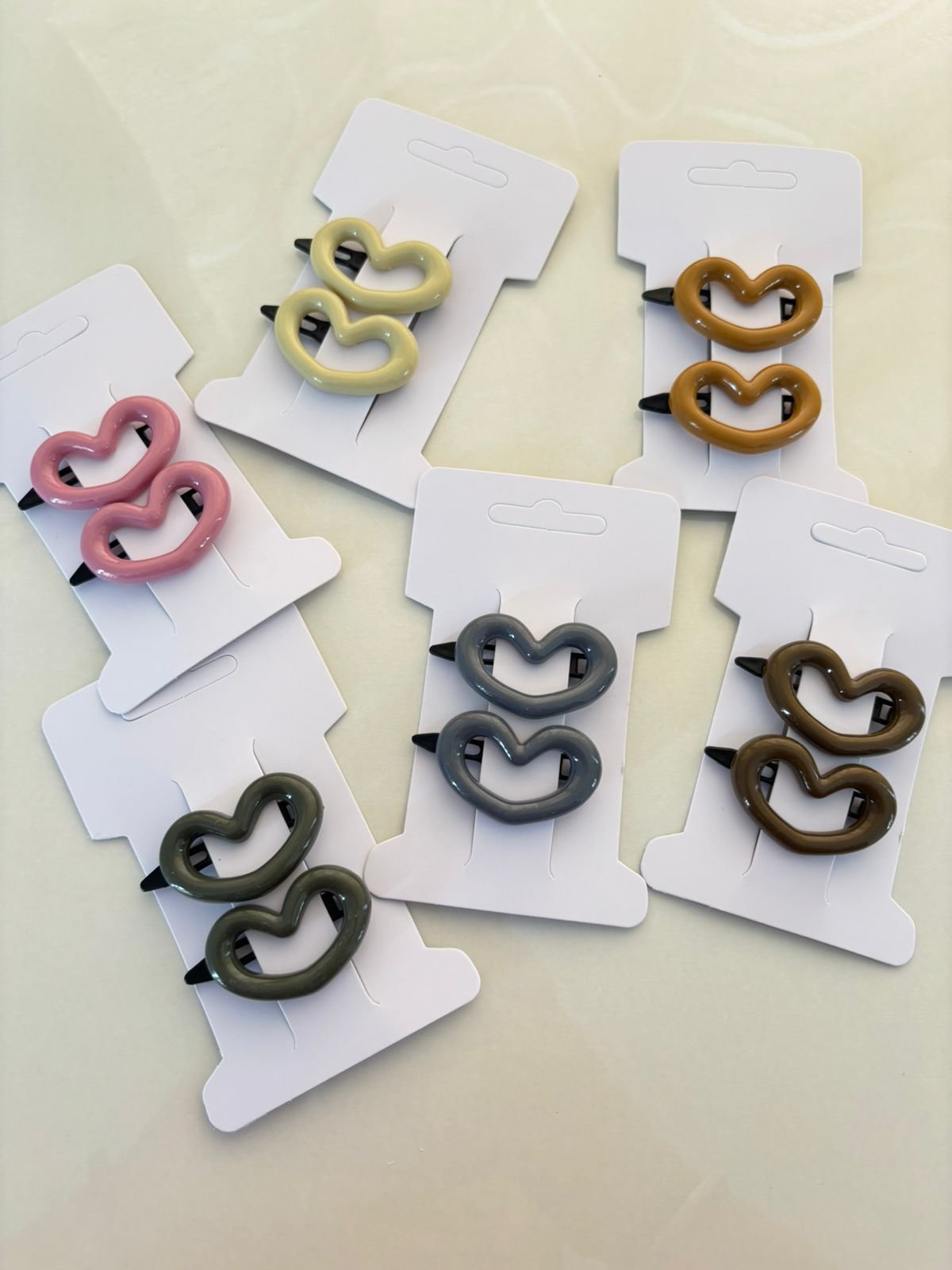 Multicolor Heart Hair Pins Set – Cute Korean Style Hair Clips (Set of 2/4/6)